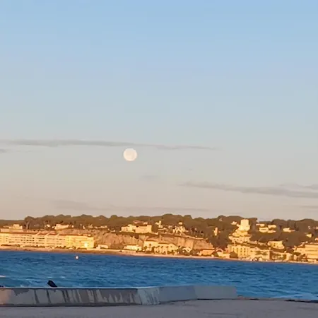 Proche Sanary, Grand Lumineux Dans Villa, 3 Ch Avec Terrasse Et Jardin , Climatisé Six Fours Les Plages 300m De La Apartamento Six-Fours-les-Plages